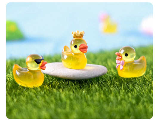 50 pcs Mini Multi-Color Luminous Duck Ornament Miniature Figures Tiny Duck Micro Fairy Garden Landscape Fairy Garden Home Decor
