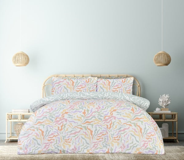 Premium Reverisble Duvet Cover Set with Pillowcases, Bedding & Microfiber Quilt