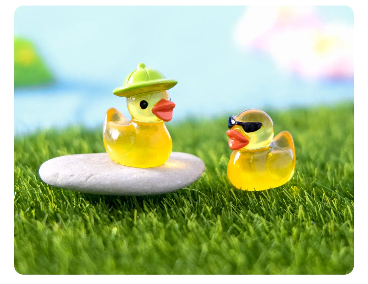 50 pcs Mini Multi-Color Luminous Duck Ornament Miniature Figures Tiny Duck Micro Fairy Garden Landscape Fairy Garden Home Decor