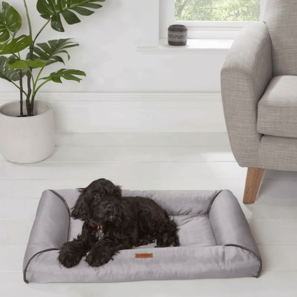 Premium Chunky Edge Pet Bed | Anti-Slip & Easy Care for Dogs & Cats