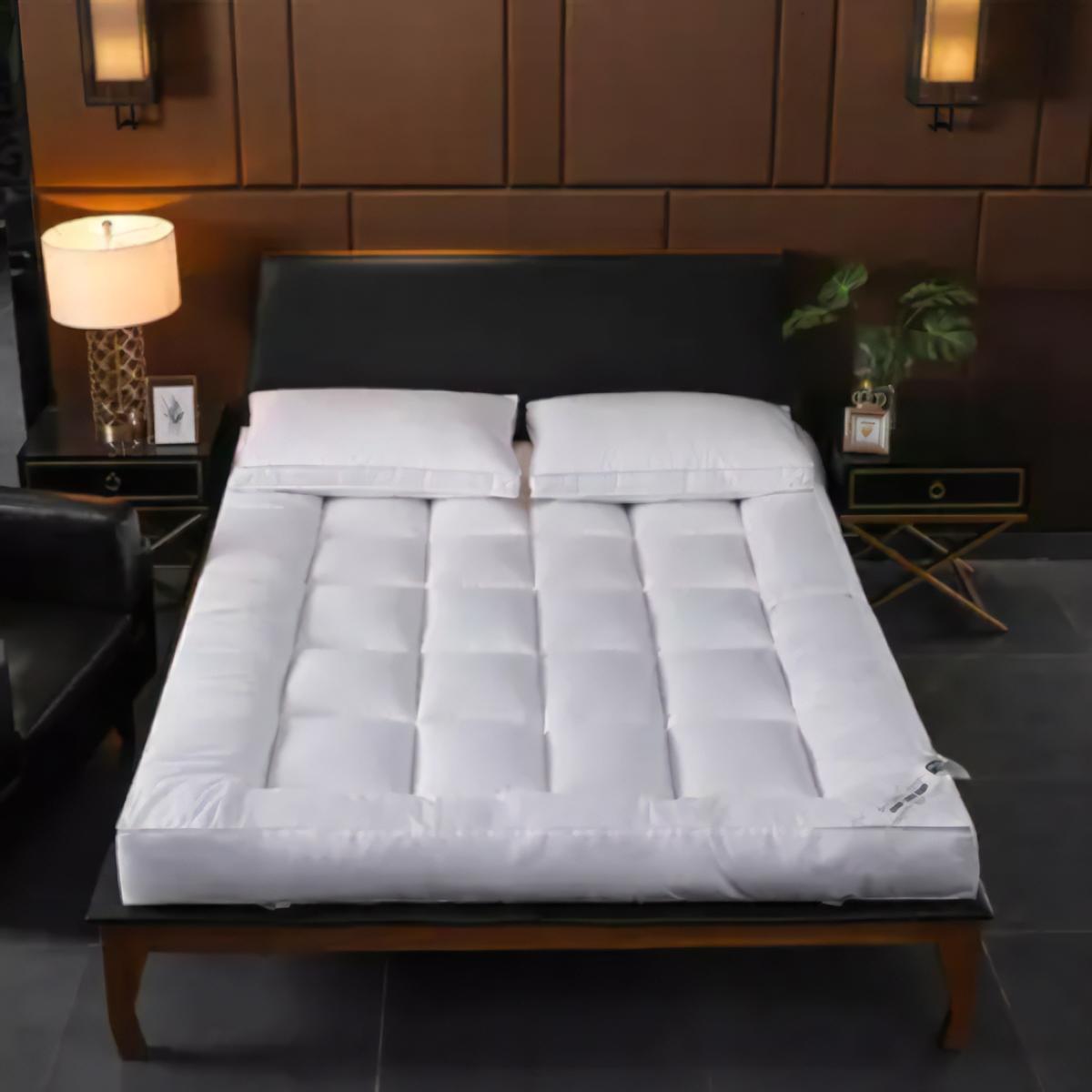 Transform Your Sleep with the Microfiber Mattress Topper