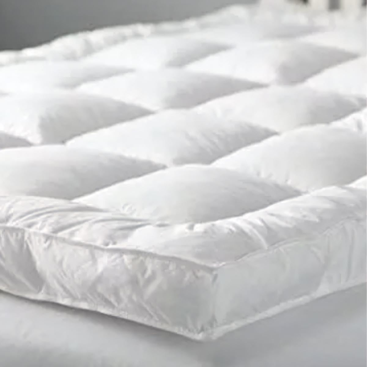 Transform Your Sleep with the Microfiber Mattress Topper